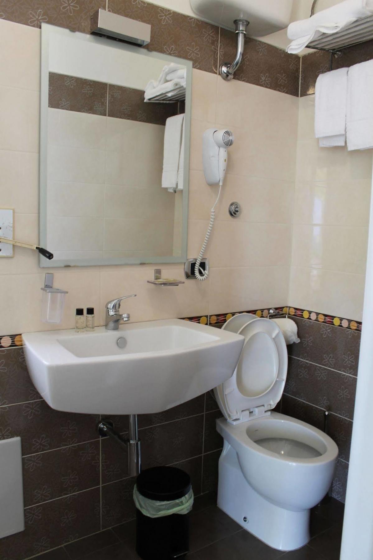 B&B Salerno In Bagian luar foto